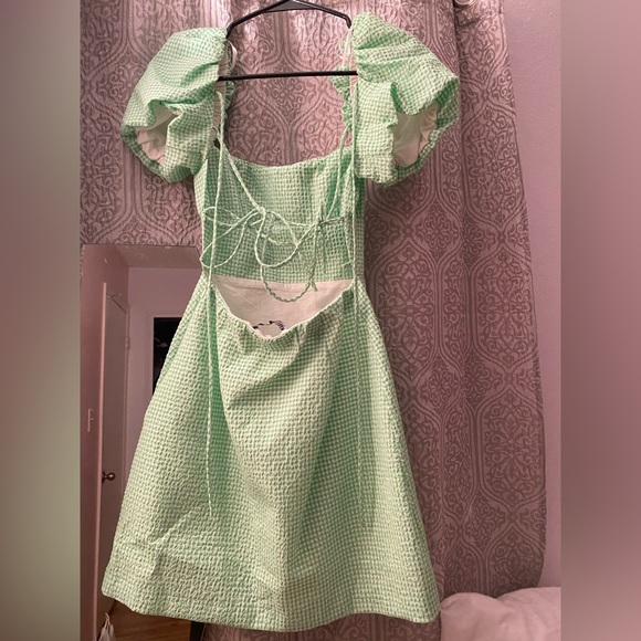 GREEN DRESS - Picture 2 of 2